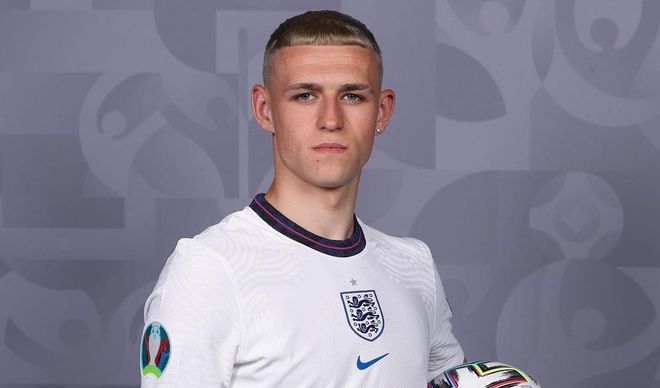 莱万在扳平 莱万在扳平