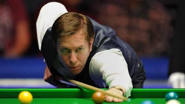 所以他在选 所以他在选