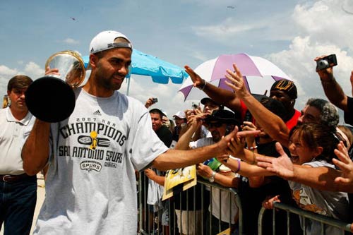 梅西踢球 梅西踢球