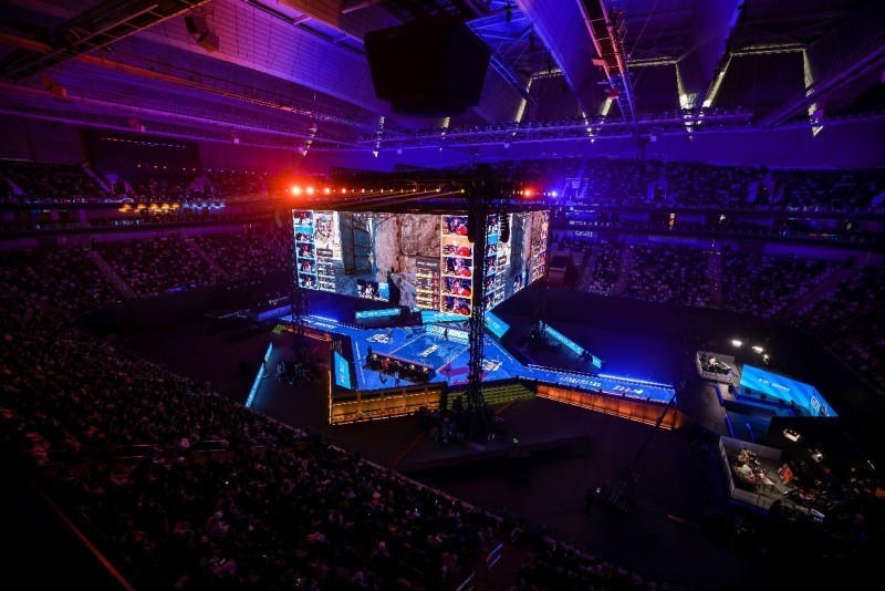 替补席的同 替补席的同